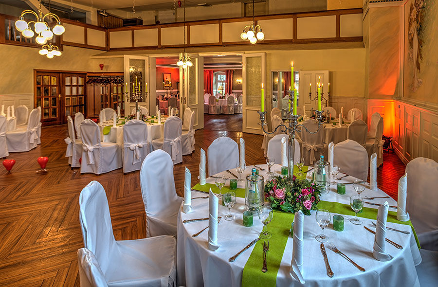 Landhotel Schwarzer Adler Suelzetal Business photo