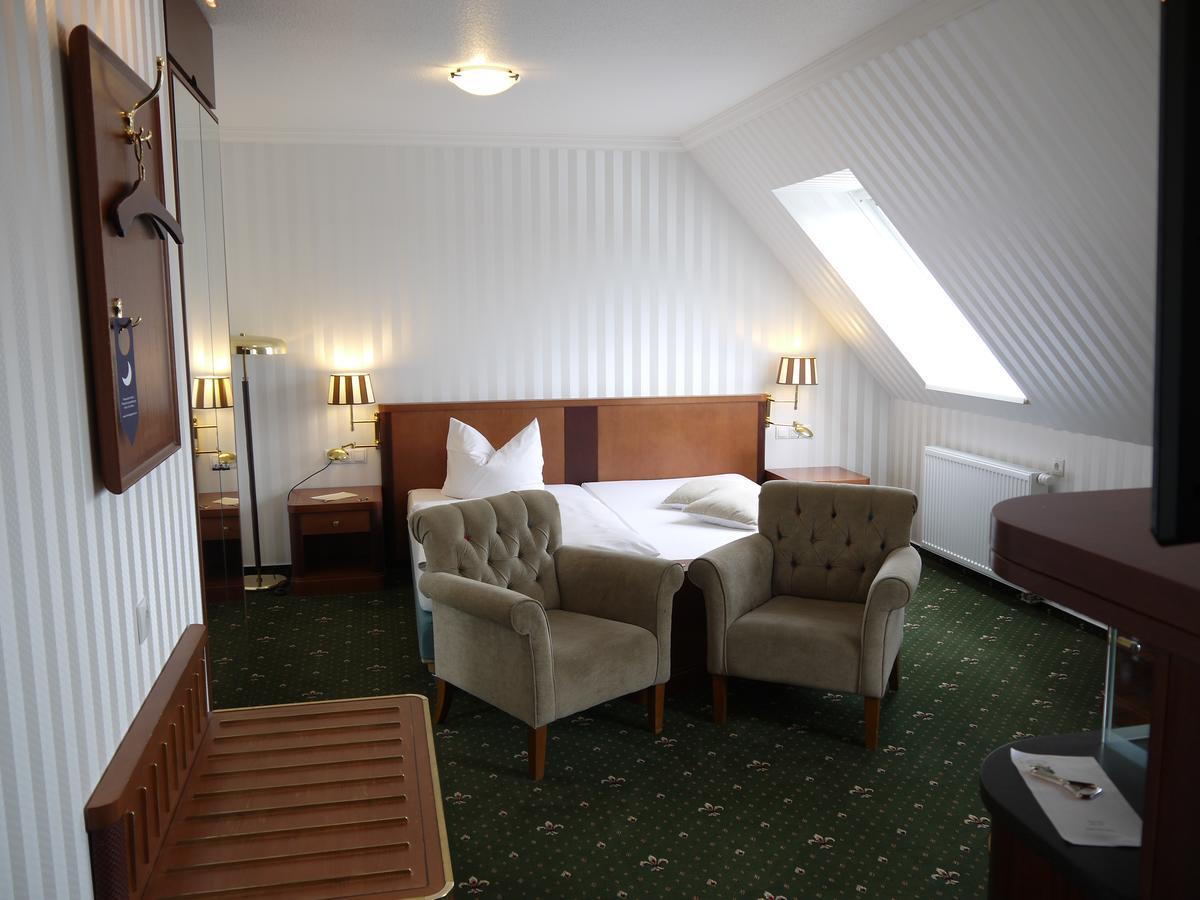 Landhotel Schwarzer Adler Suelzetal Room photo